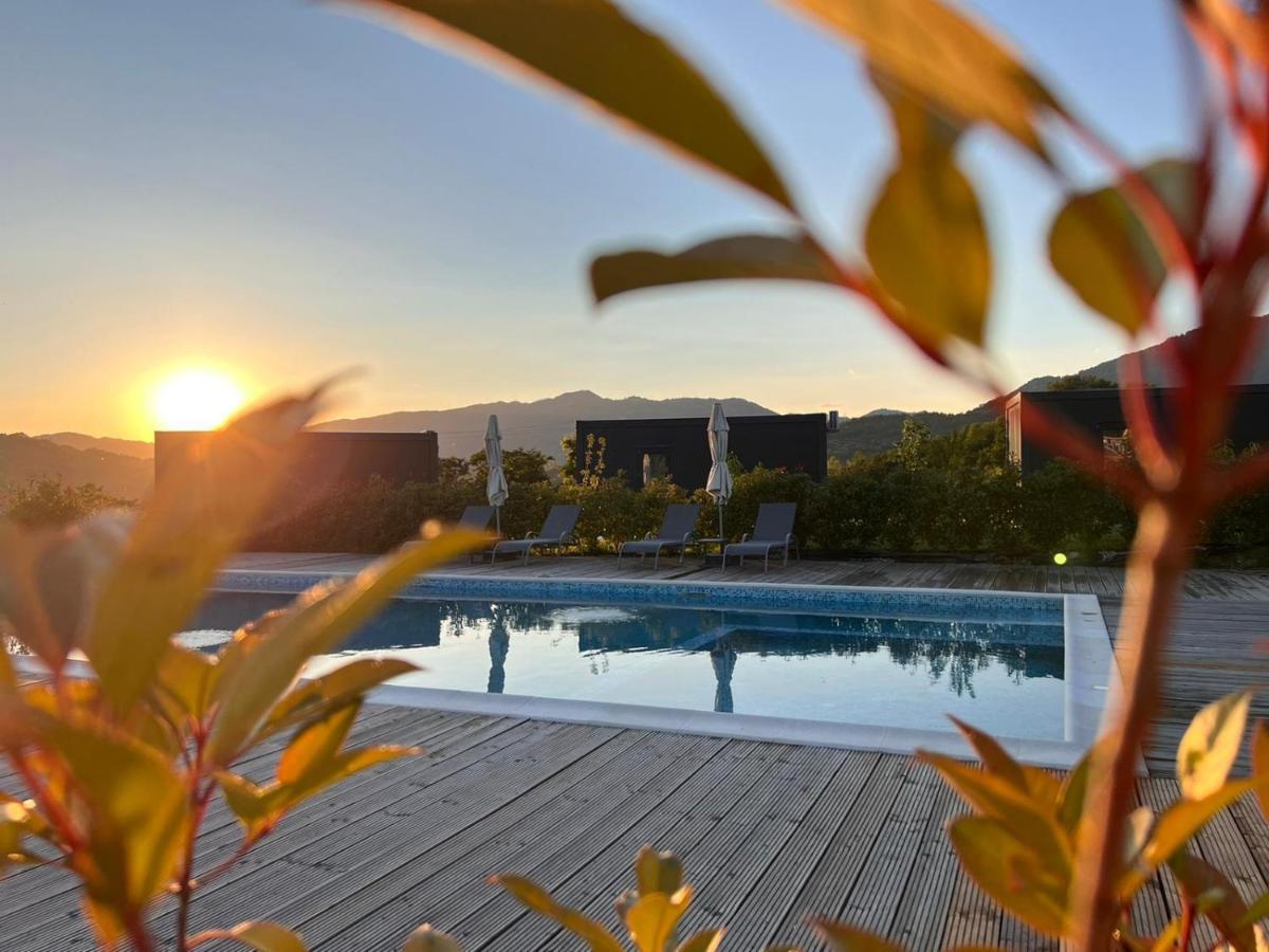 Hotel Flandra Glamping Corbeni Exterior foto